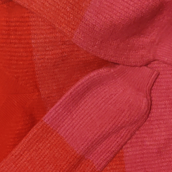 Red pink gradient V-neck balloon sleeves sweater - Picture 3 of 5